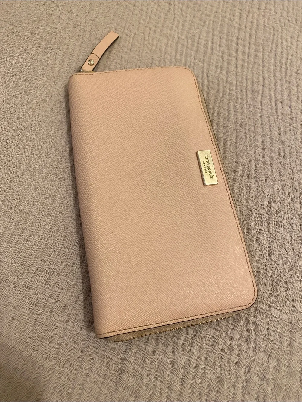kate spade Saffiano Zip Wallet in Light Pink with Gold Plaque